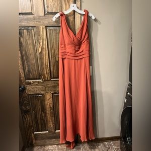 NWT David’s Bridal Bridesmaid dress - size 14 unaltered. $75